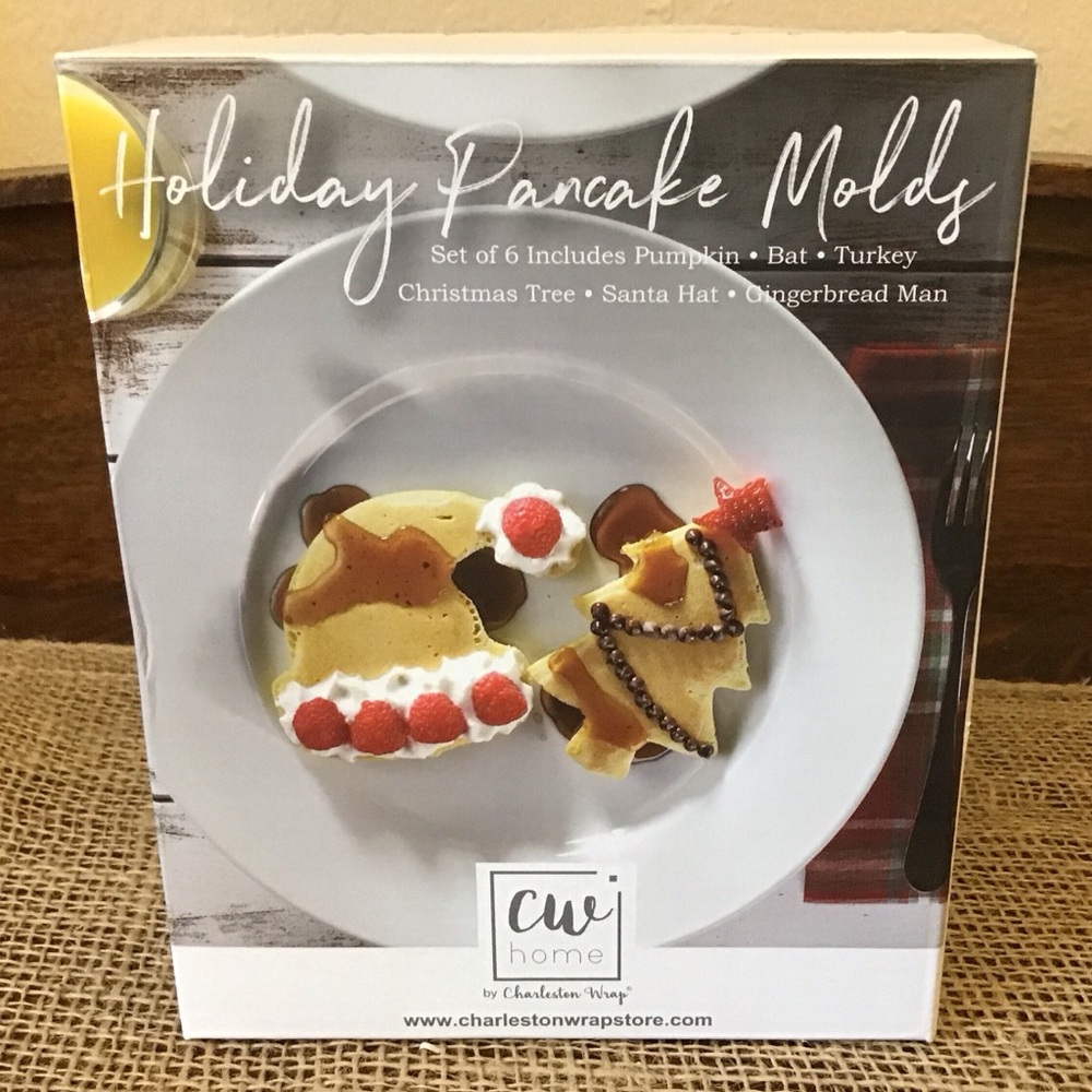 NWT Holiday Pancake Molds. 6 stainless steel with adjustable handles.
